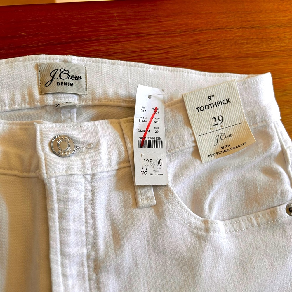 J. Crew, NWT, 9” Toothpick jeans, white, size 29